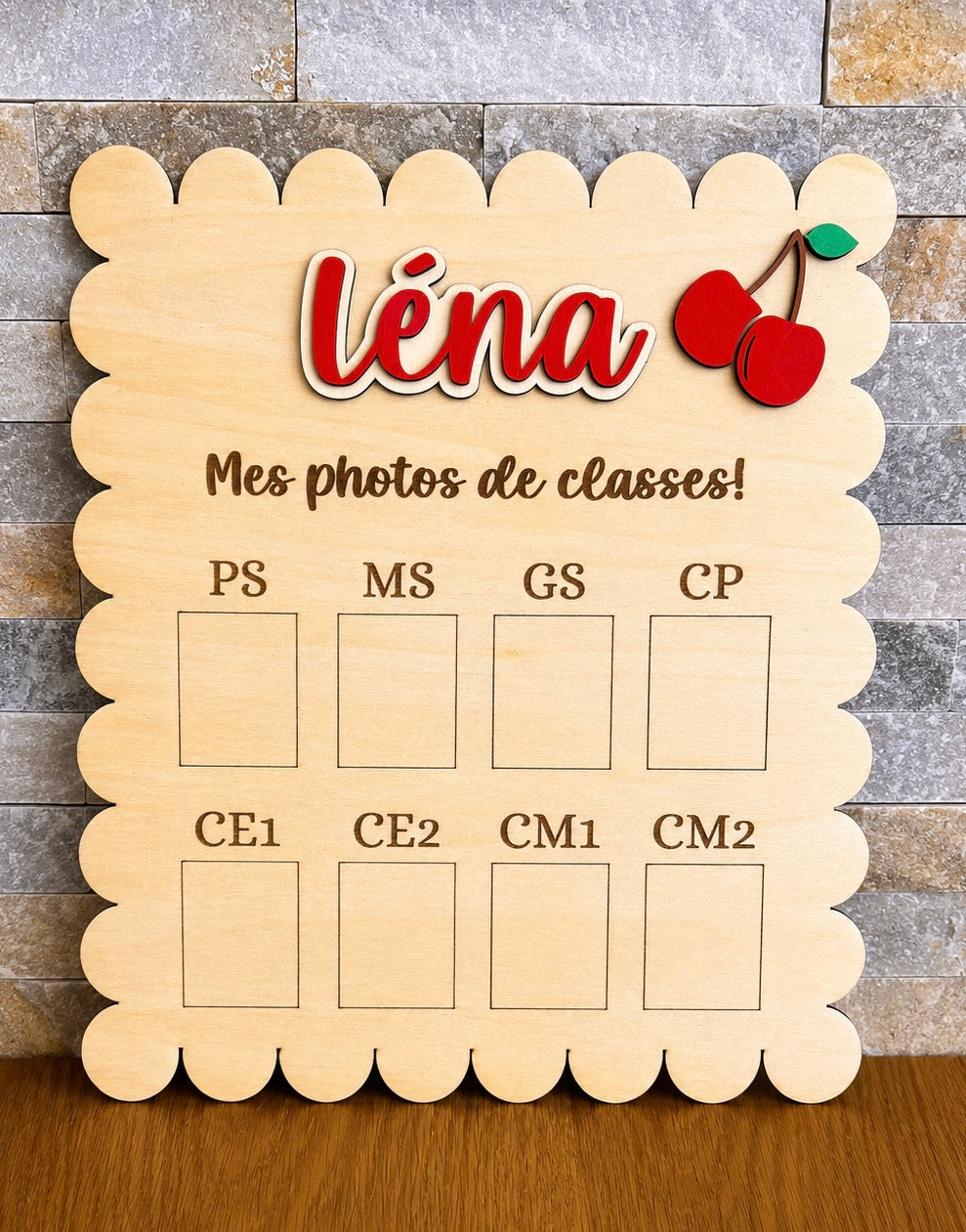 Pancarte Photos de Classe Personnalisée en Bois – De la Petite Section au CM2