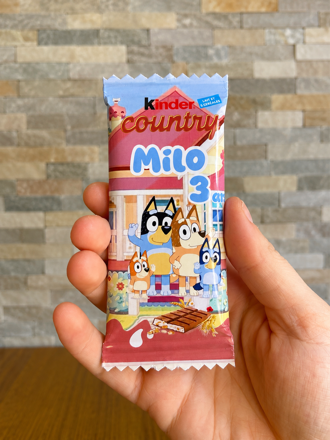 Kinder country personnalisé - thème au choix